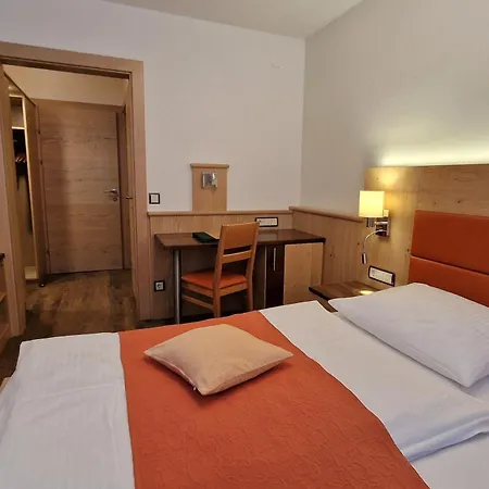 Landgasthof Trattnig Schiefling am See Room photo