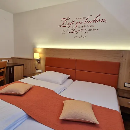 Landgasthof Trattnig Schiefling am See Room photo