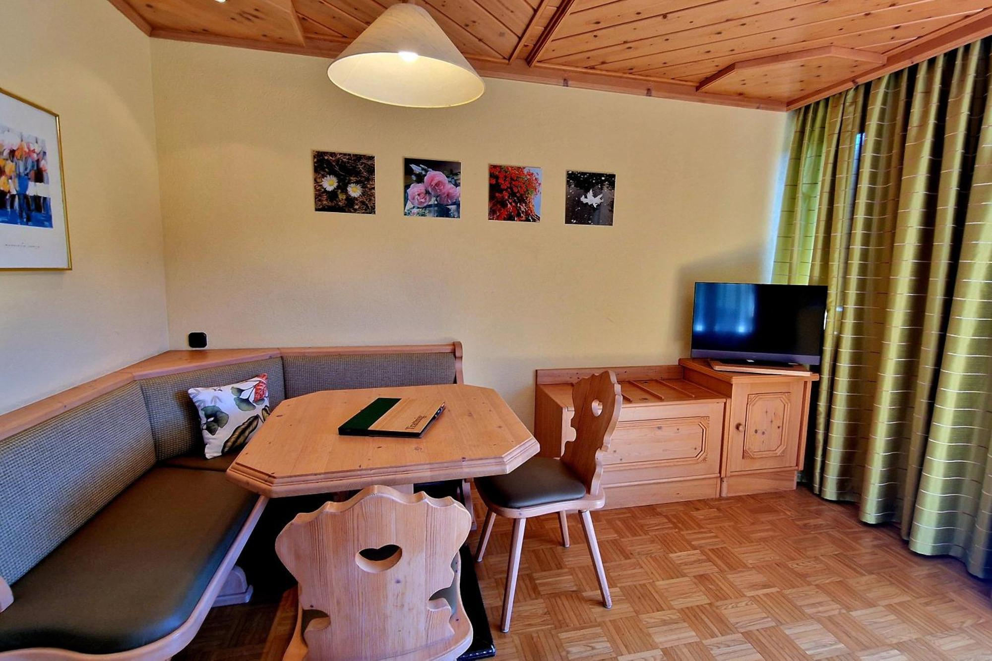 Landgasthof Trattnig Guest house Schiefling am See